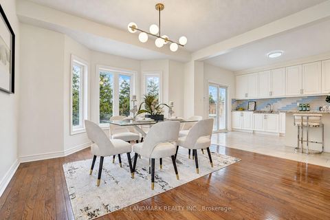 Photo 13 at 124 Shaftsbury Avenue, Westbrook, Richmond Hill