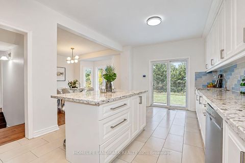 Photo 23 at 124 Shaftsbury Avenue, Westbrook, Richmond Hill