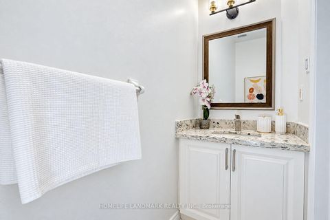 Photo 25 at 124 Shaftsbury Avenue, Westbrook, Richmond Hill