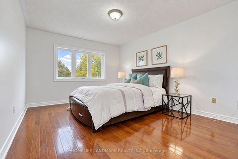 Photo 37 at 124 Shaftsbury Avenue, Westbrook, Richmond Hill