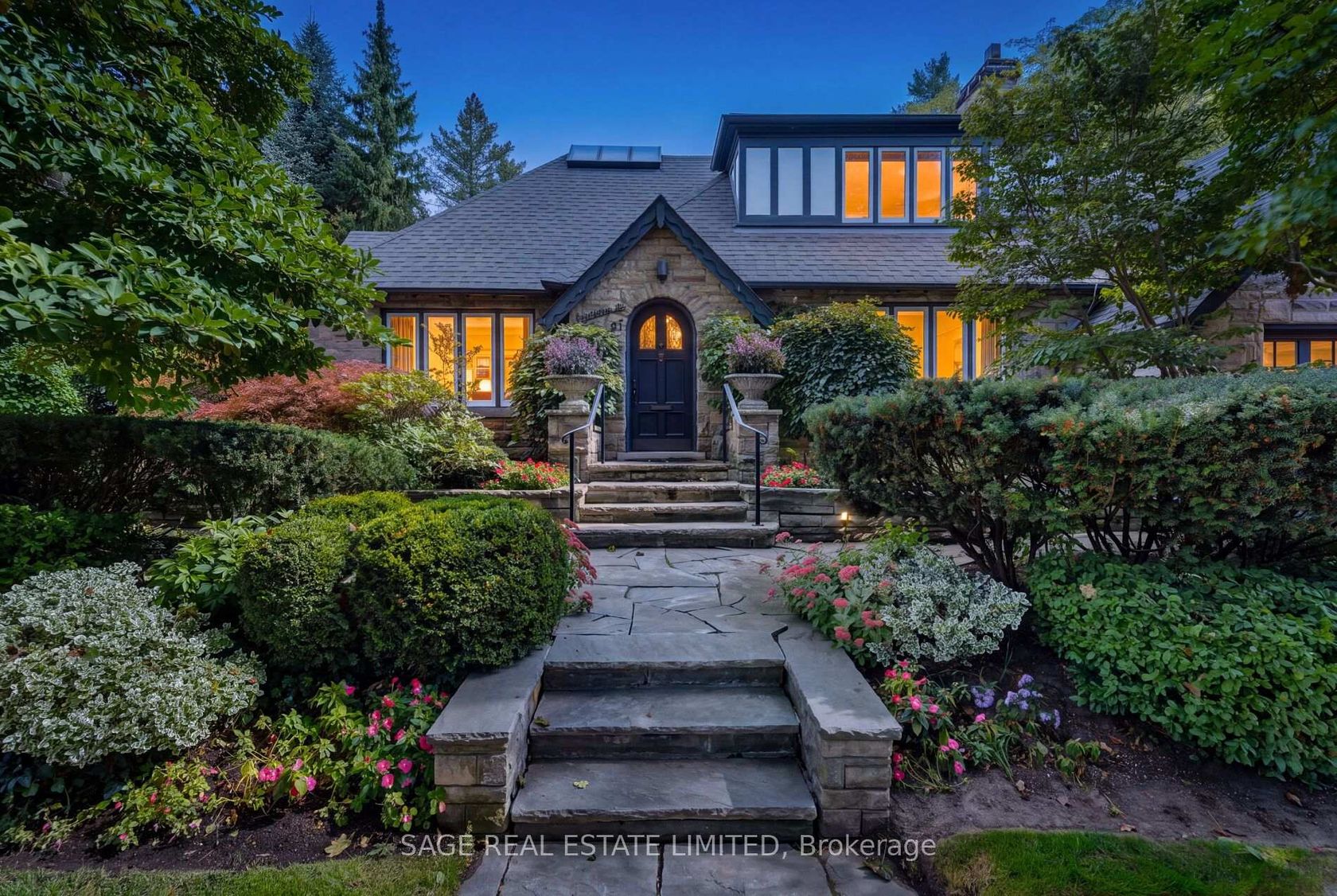51 King Georges Road, Kingsway South, Toronto 