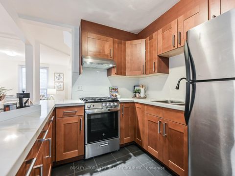 Photo 15 at 627 Dupont Street, Annex, Toronto