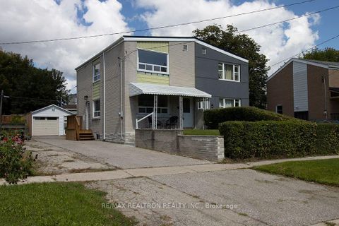 Photo 2 at 68 Chelwood Road, Ionview, Toronto