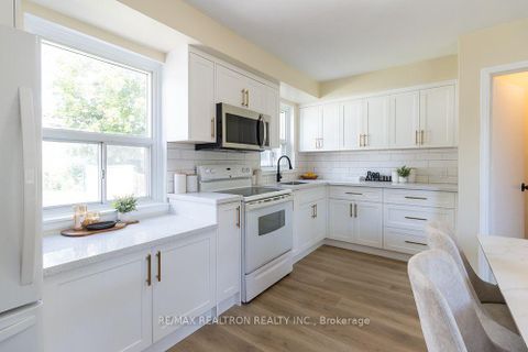 Photo 13 at 68 Chelwood Road, Ionview, Toronto