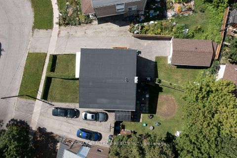 Photo 33 at 68 Chelwood Road, Ionview, Toronto