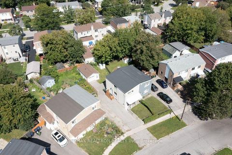 Photo 34 at 68 Chelwood Road, Ionview, Toronto