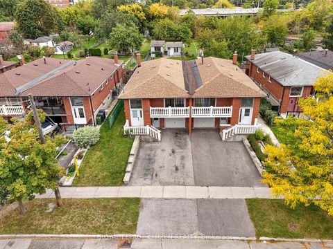 Photo 2 at 57 Bakerton Drive, Woburn, Toronto