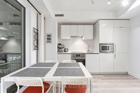 Photo 6 at 803 - 238 Simcoe Street, Chinatown, Toronto