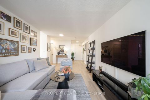 Photo 4 at 1902 - 43 Eglinton Avenue E, Mount Pleasant West, Toronto