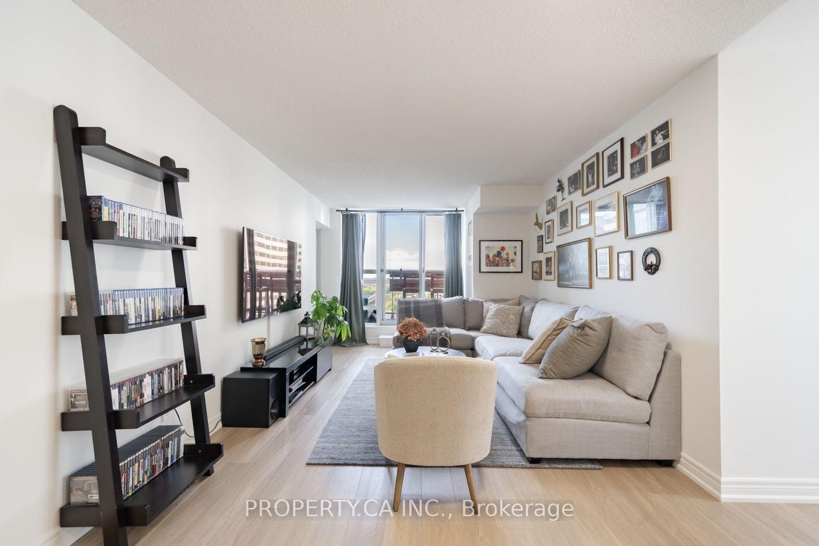 1902 - 43 Eglinton Avenue E, Mount Pleasant West, Toronto 