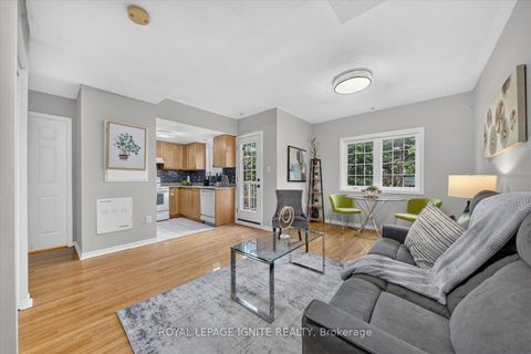 Photo 5 at 29 - 42 Pinery Trail, Malvern, Toronto