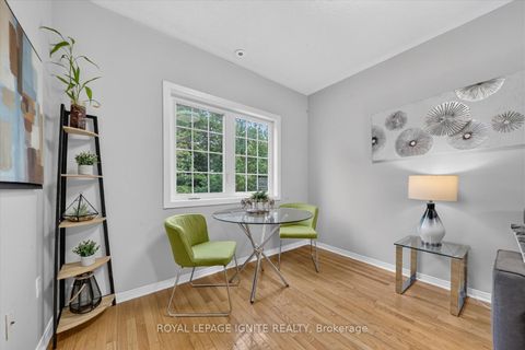 Photo 11 at 29 - 42 Pinery Trail, Malvern, Toronto