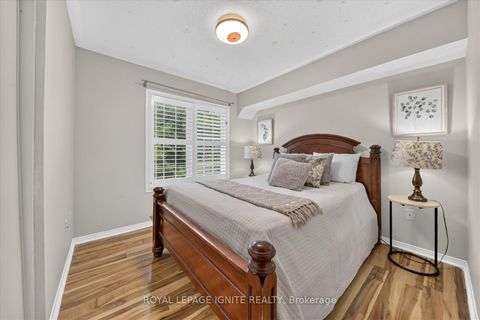Photo 15 at 29 - 42 Pinery Trail, Malvern, Toronto