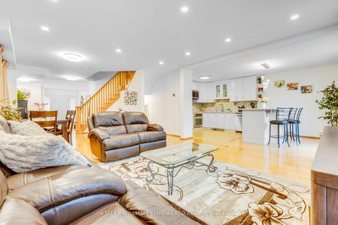 Photo 7 at 134 Queen Isabella Crescent, Vellore Village, Vaughan