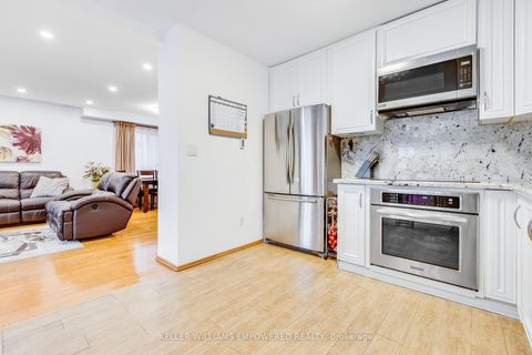Photo 10 at 134 Queen Isabella Crescent, Vellore Village, Vaughan