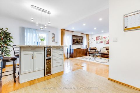 Photo 11 at 134 Queen Isabella Crescent, Vellore Village, Vaughan