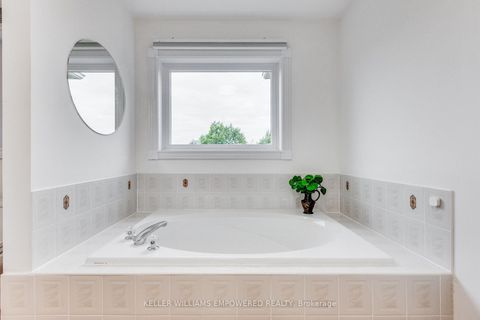 Photo 18 at 134 Queen Isabella Crescent, Vellore Village, Vaughan