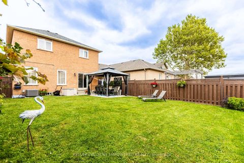 Photo 27 at 134 Queen Isabella Crescent, Vellore Village, Vaughan