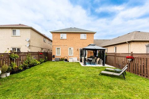 Photo 28 at 134 Queen Isabella Crescent, Vellore Village, Vaughan