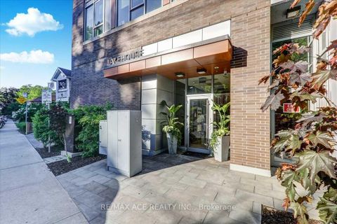 Photo 2 at 206 - 1960 Queen Street, The Beaches, Toronto