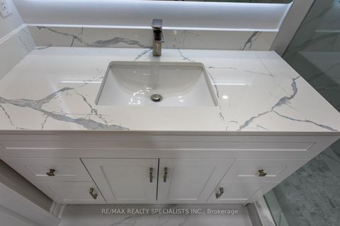 Photo 16 at 22 Heathview Avenue, Bayview Village, Toronto