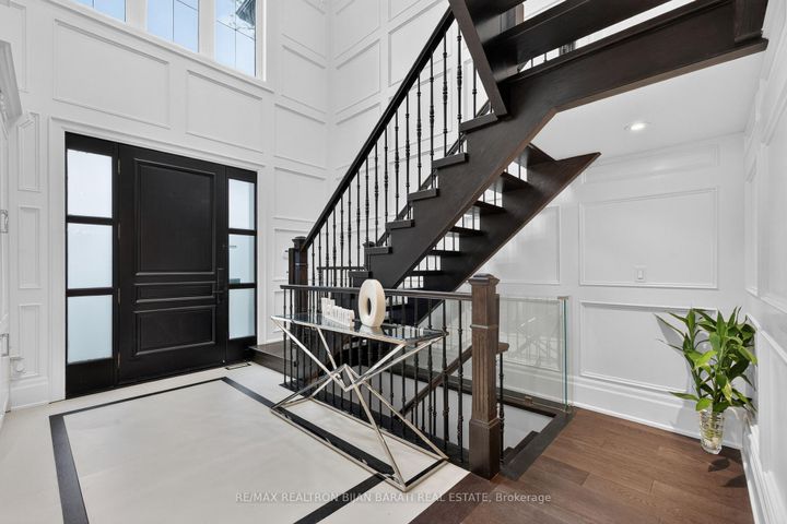 Photo 1 at 10 Bayberry Crescent, Bayview Village, Toronto