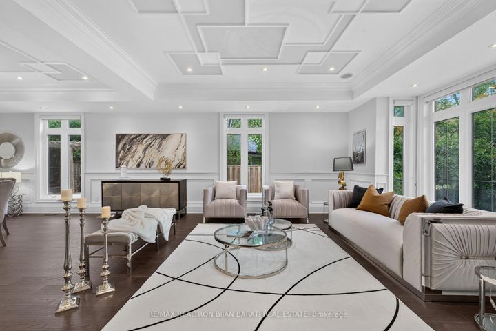 Photo 2 at 10 Bayberry Crescent, Bayview Village, Toronto
