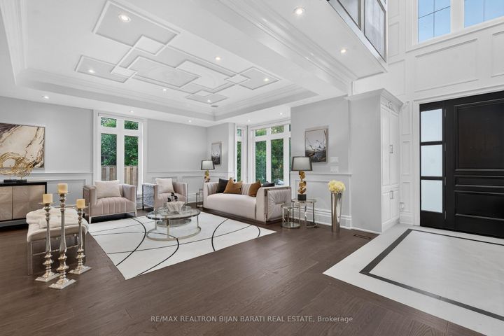 Photo 3 at 10 Bayberry Crescent, Bayview Village, Toronto