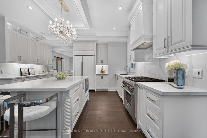 Photo 13 at 10 Bayberry Crescent, Bayview Village, Toronto