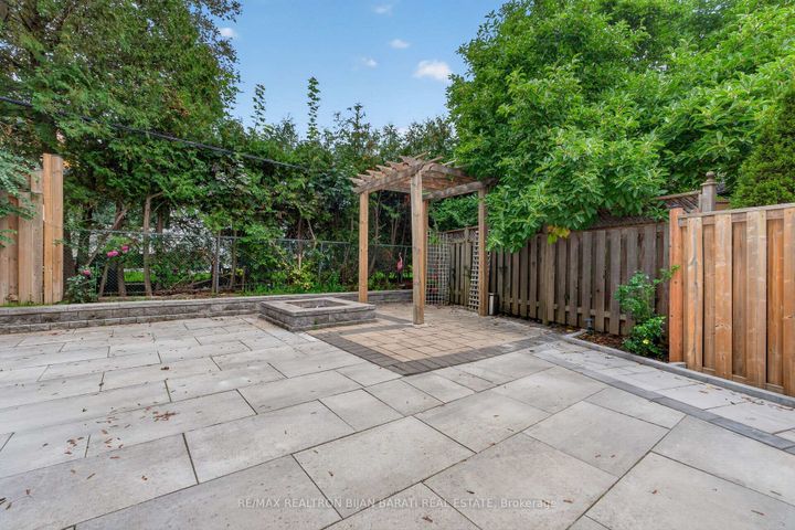Photo 48 at 10 Bayberry Crescent, Bayview Village, Toronto