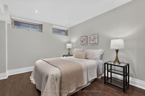 Photo 40 at 10 Bayberry Crescent, Bayview Village, Toronto