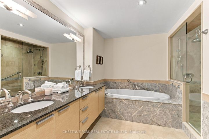 Photo 22 at 203B - 660 Sheppard Avenue E, Bayview Village, Toronto