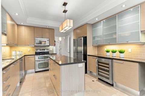 Photo 7 at 203B - 660 Sheppard Avenue E, Bayview Village, Toronto