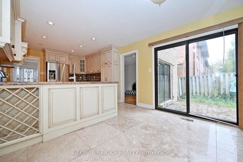 Photo 16 at 8 Elmsley Drive, Observatory, Richmond Hill