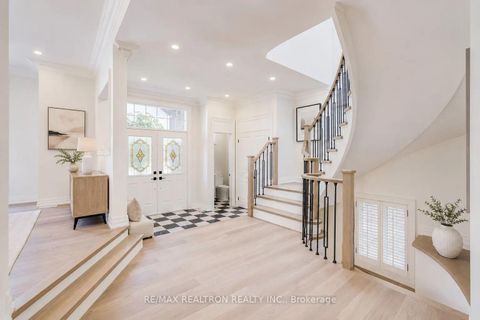Photo 3 at 225 Olive Avenue S, Willowdale East, Toronto