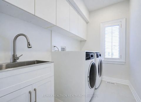 Photo 9 at 225 Olive Avenue S, Willowdale East, Toronto