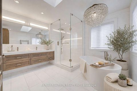 Photo 27 at 225 Olive Avenue S, Willowdale East, Toronto