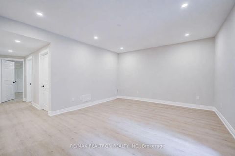 Photo 30 at 225 Olive Avenue S, Willowdale East, Toronto