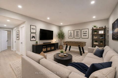 Photo 31 at 225 Olive Avenue S, Willowdale East, Toronto