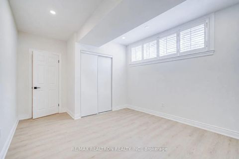 Photo 38 at 225 Olive Avenue S, Willowdale East, Toronto