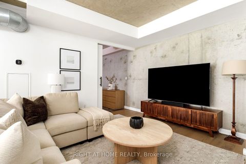 Photo 19 at 805 - 533 Richmond Street W, Waterfront Communities C1, Toronto