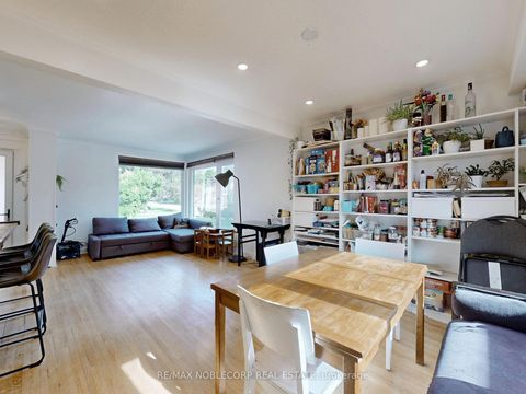 Photo 11 at 100 Rockport Crescent, Crosby, Richmond Hill
