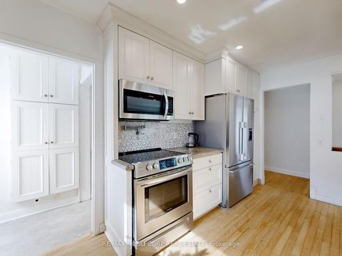 Photo 15 at 100 Rockport Crescent, Crosby, Richmond Hill
