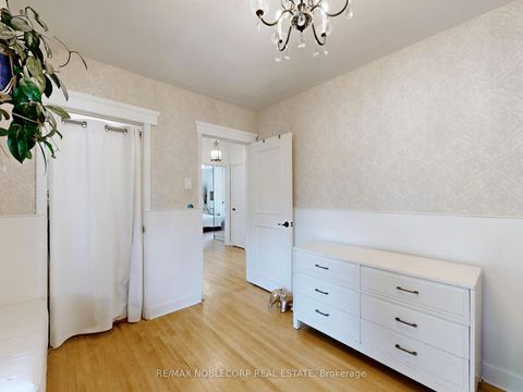 Photo 25 at 100 Rockport Crescent, Crosby, Richmond Hill