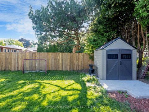 Photo 44 at 100 Rockport Crescent, Crosby, Richmond Hill