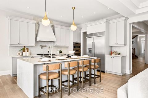 Photo 17 at 33 Pine Heights Drive, Vellore Village, Vaughan