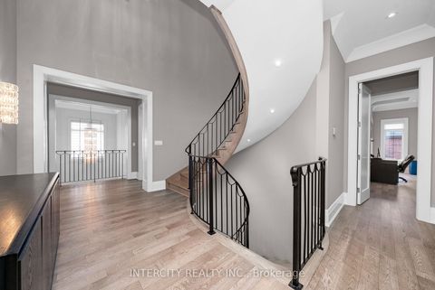 Photo 23 at 34 Rosebud Court, Kleinburg, Vaughan
