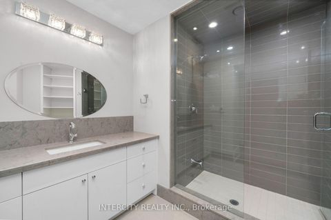 Photo 39 at 34 Rosebud Court, Kleinburg, Vaughan