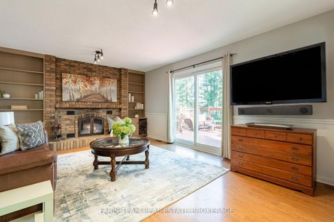 Photo 13 at 1 Susan Place, Sunnidale, Barrie