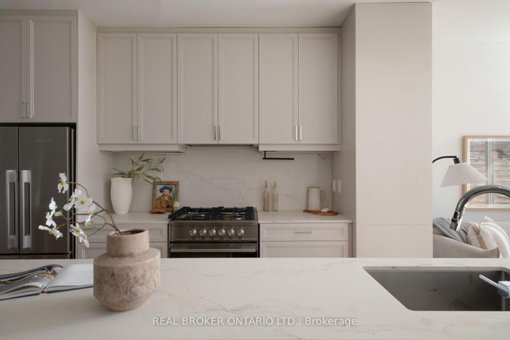 Photo 4 at 62A Perth Avenue, Dufferin Grove, Toronto